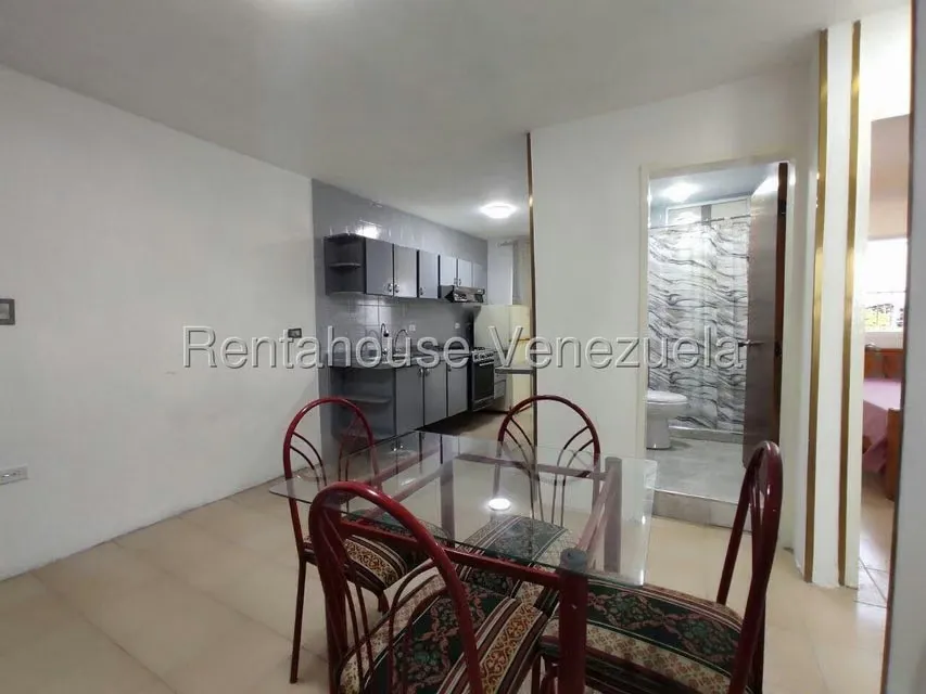 Apartamento (1 Nivel) en Alquiler en 13 de Enero, Aragua - 2