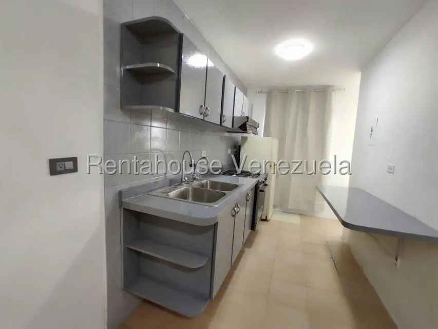 Apartamento (1 Nivel) en Alquiler en 13 de Enero, Aragua - 11