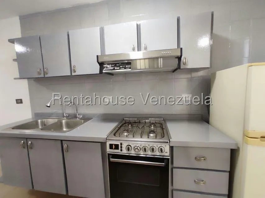 Apartamento (1 Nivel) en Alquiler en 13 de Enero, Aragua - 13