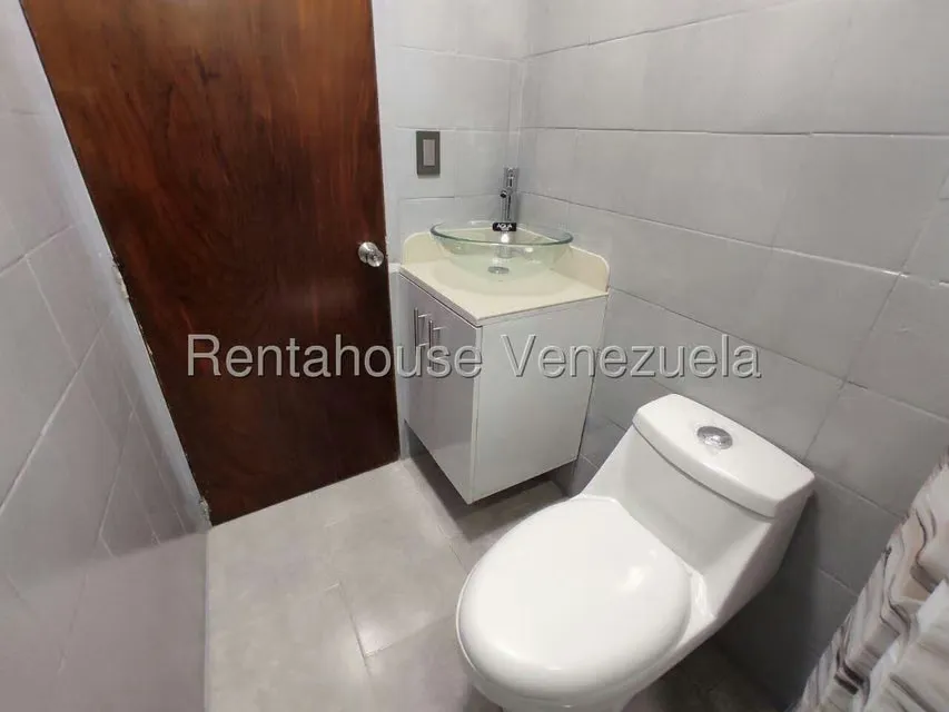 Apartamento (1 Nivel) en Alquiler en 13 de Enero, Aragua - 17