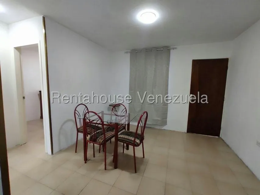 Apartamento (1 Nivel) en Alquiler en 13 de Enero, Aragua - 4