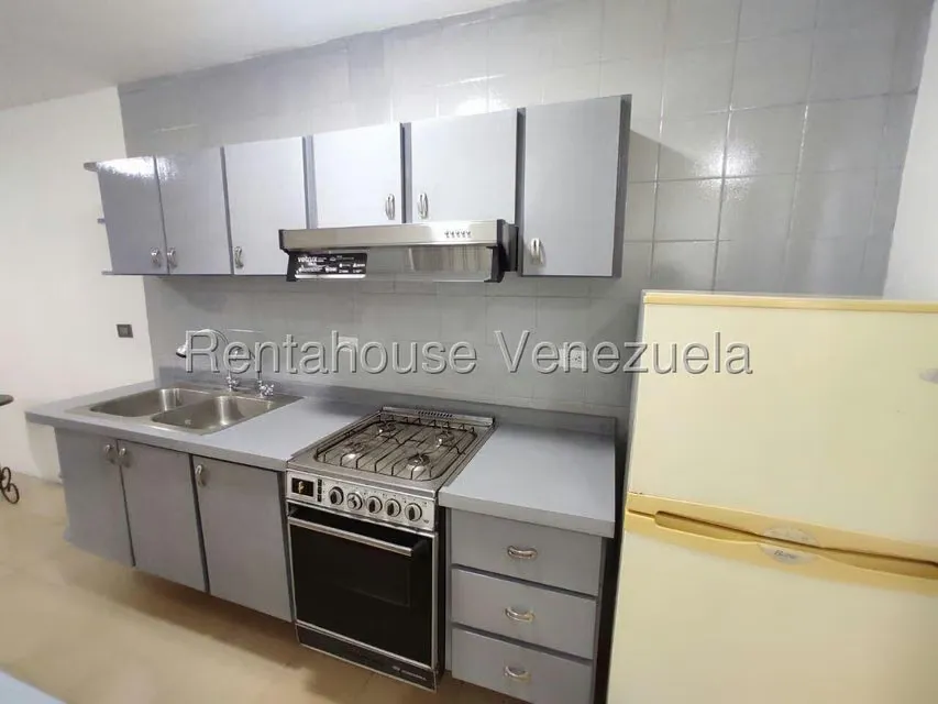 Apartamento (1 Nivel) en Alquiler en 13 de Enero, Aragua - 8