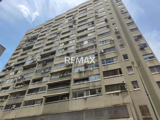 HERMOSA Y CÓMODA OFICINA EN ALQUILER EN CHACAO
