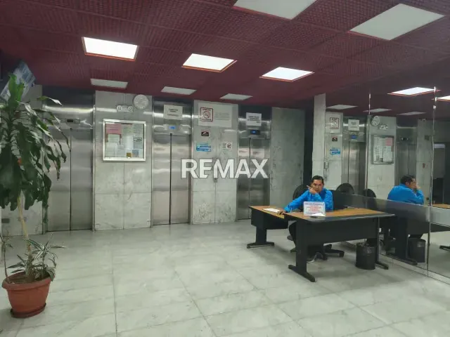 HERMOSA Y CÓMODA OFICINA EN ALQUILER EN CHACAO - 2