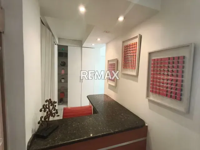 HERMOSA Y CÓMODA OFICINA EN ALQUILER EN CHACAO - 4