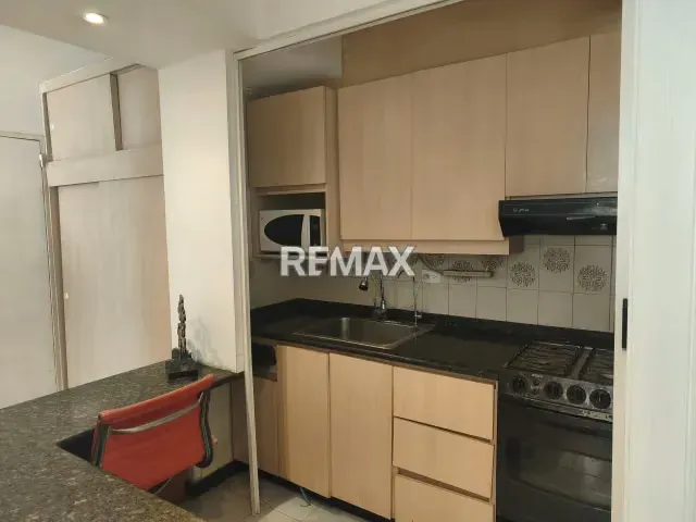 HERMOSA Y CÓMODA OFICINA EN ALQUILER EN CHACAO - 10