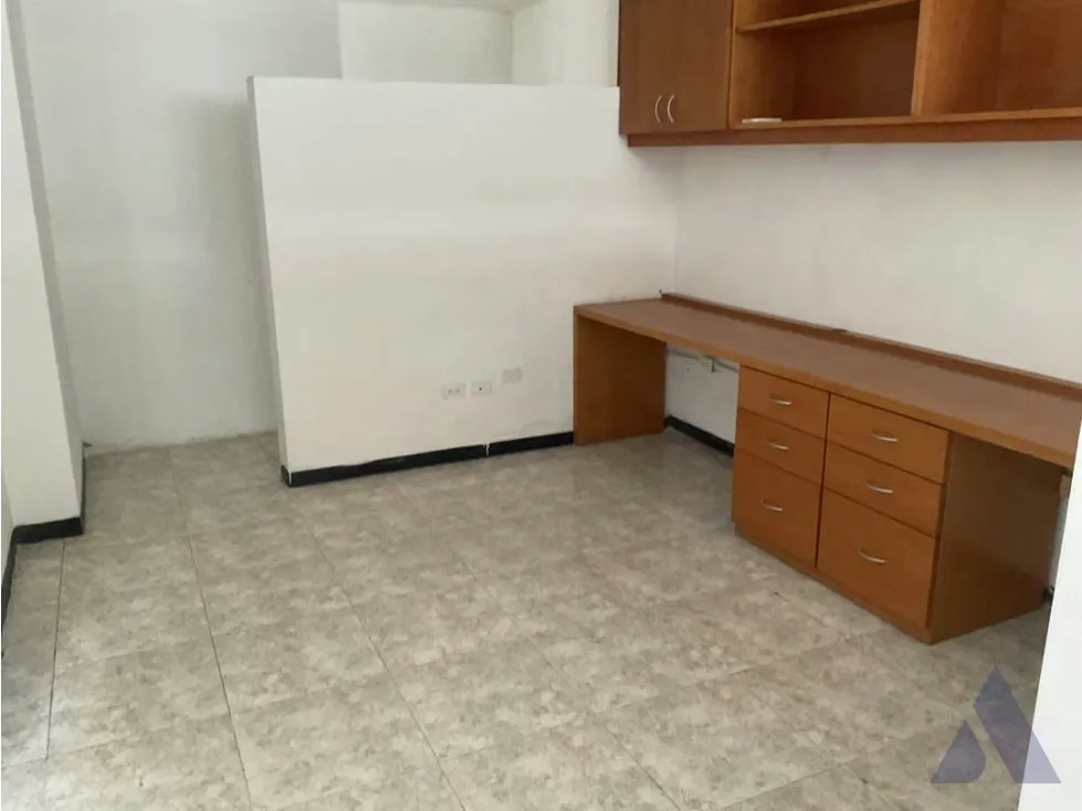 Alquilo oficina 40m2 Los Dos Caminos 9609 - 11