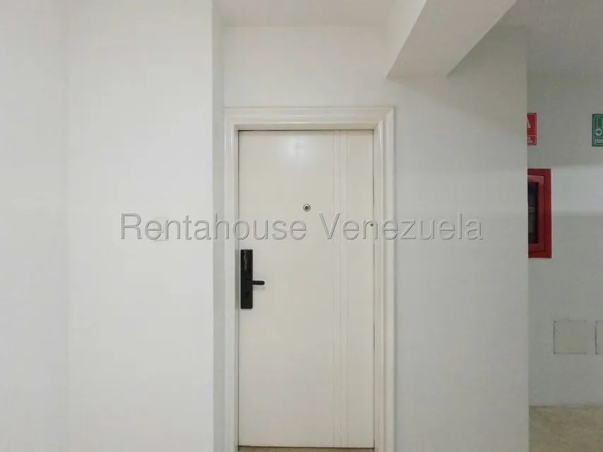 Apartamento (1 Nivel) en Venta en Triangulo del Este, Lara - 2