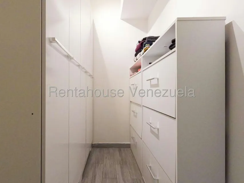 Apartamento (1 Nivel) en Venta en Triangulo del Este, Lara - 14