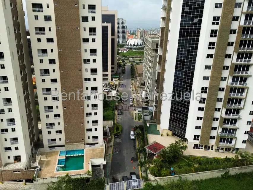 Apartamento (1 Nivel) en Venta en Triangulo del Este, Lara - 18