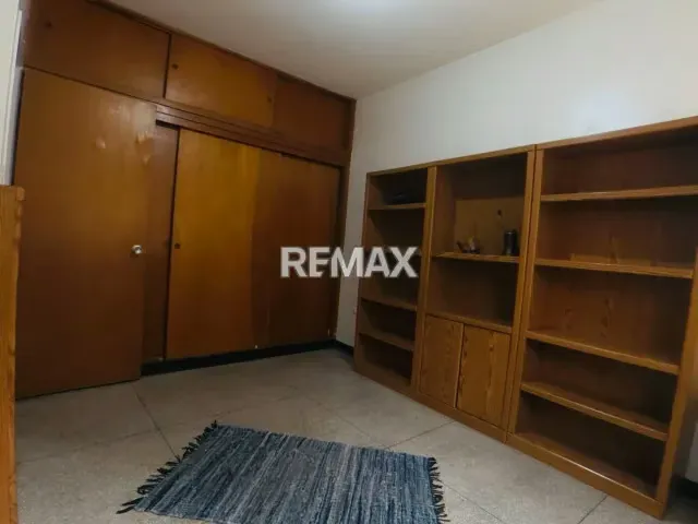Casa de Dos Niveles en Zona Norte de Maracay ideal para Proyecto Comercial en una de las zonas más Privilegiadas !! - 7