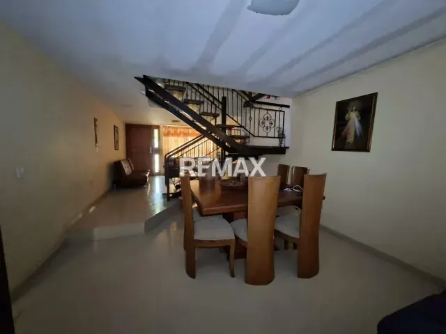 CASA EN VENTA EN LOS PINOS ZONA OESTE - 2