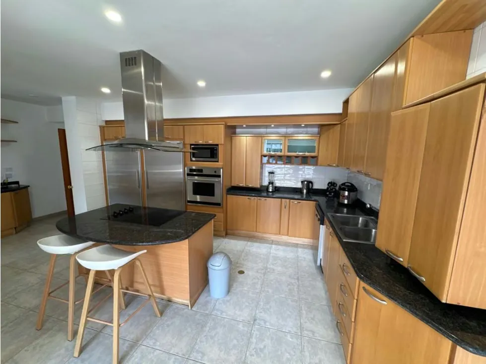 Se Alquila Apto 240m2 3H+S/3.5B+S/3P Colinas de Valle Arriba - 11