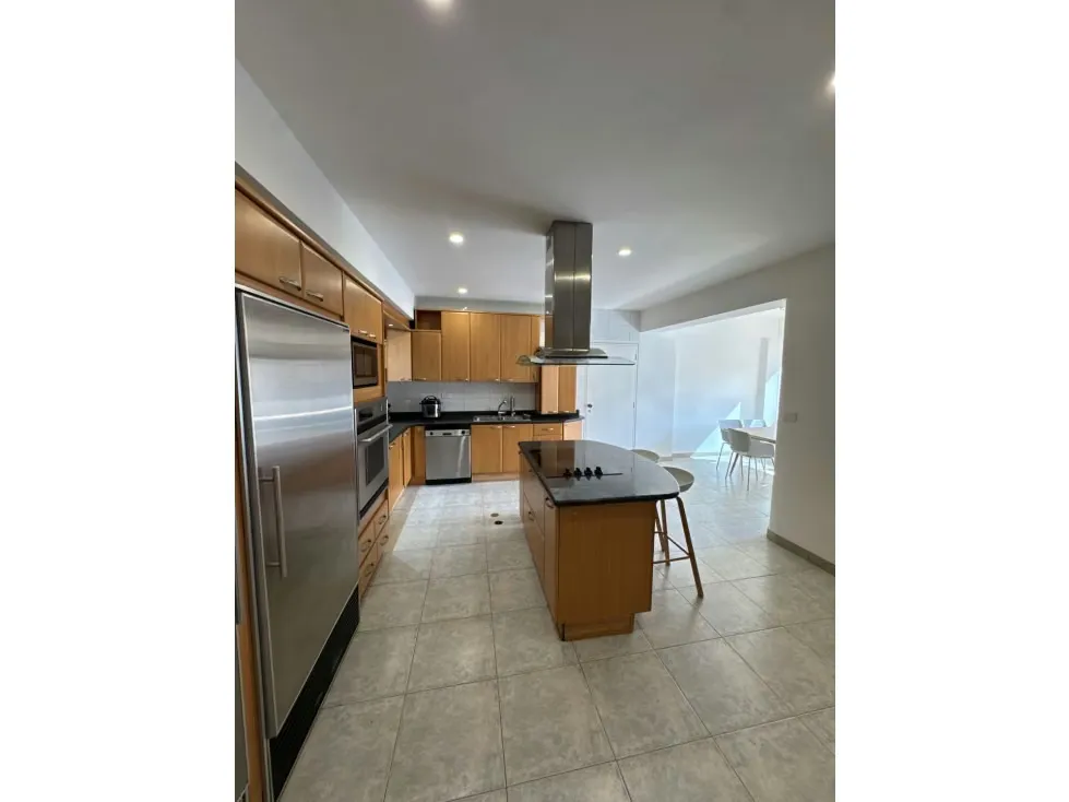 Se Alquila Apto 240m2 3H+S/3.5B+S/3P Colinas de Valle Arriba - 10