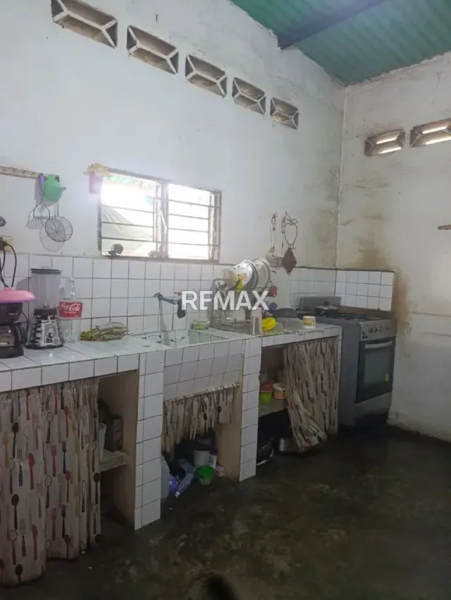 En Venta Casa con amplio Terreno en zona comercial, pleno Corredor Vial, Guanare, entre carreras 12 y 13, Guanare, Portuguesa, Venezuela - 5