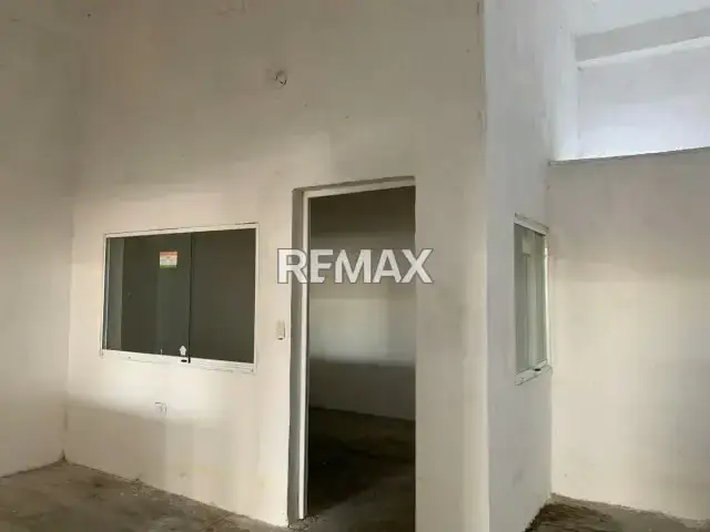 LOCAL COMERCIAL TIPO GALPÓN EN VENTA