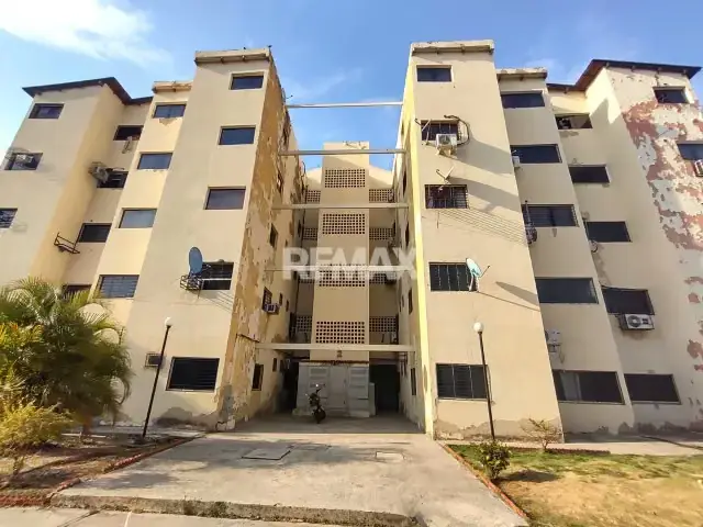 APARTAMENTO EN VENTA AMOBLADO EN PARAPARAL, BOSQUE ENCANTADO, LOS GUAYOS