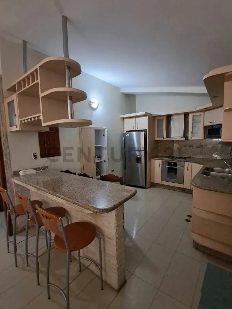 Alquiler de amplia Casa en Urb, Cantarrana-Anaco - 15