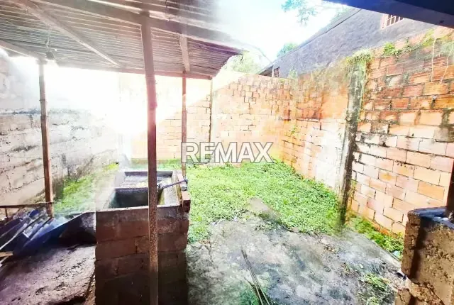 EN VENTA CASA Ubicada en el Barrio Libertador, Av pasaje Urdaneta. - 8