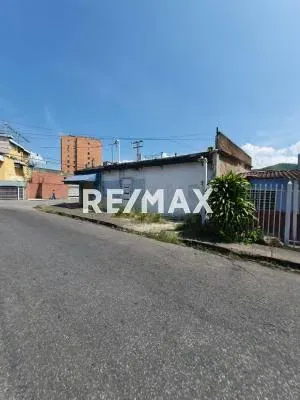 Local Comercial en Venta Sector La Democracia - 2