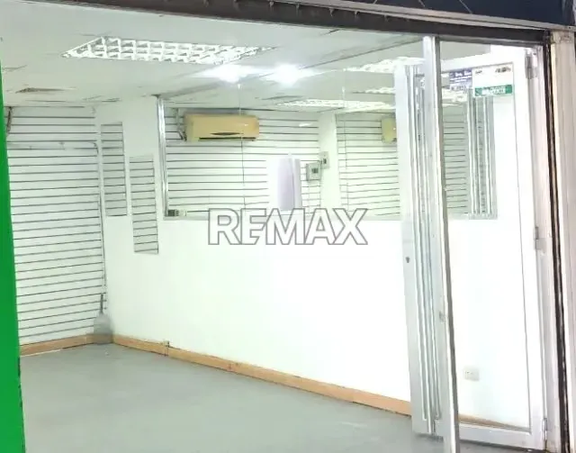 ALQUILER LOCAL COMERCIAL UBICADO , C.C.PARQUE ARAGUA - 4