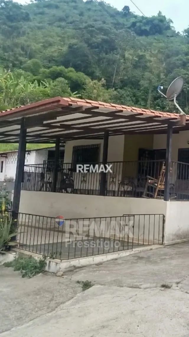 Casa con Glapon en Venta