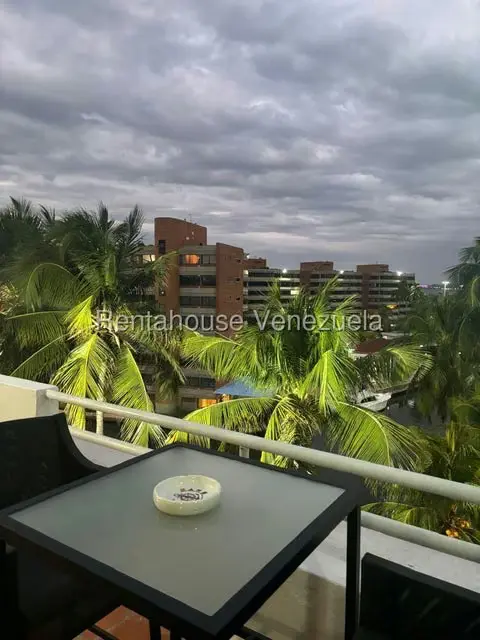 Apartamento (1 Nivel) en Alquiler en Av Americo Vespucio, Anzoategui - 2