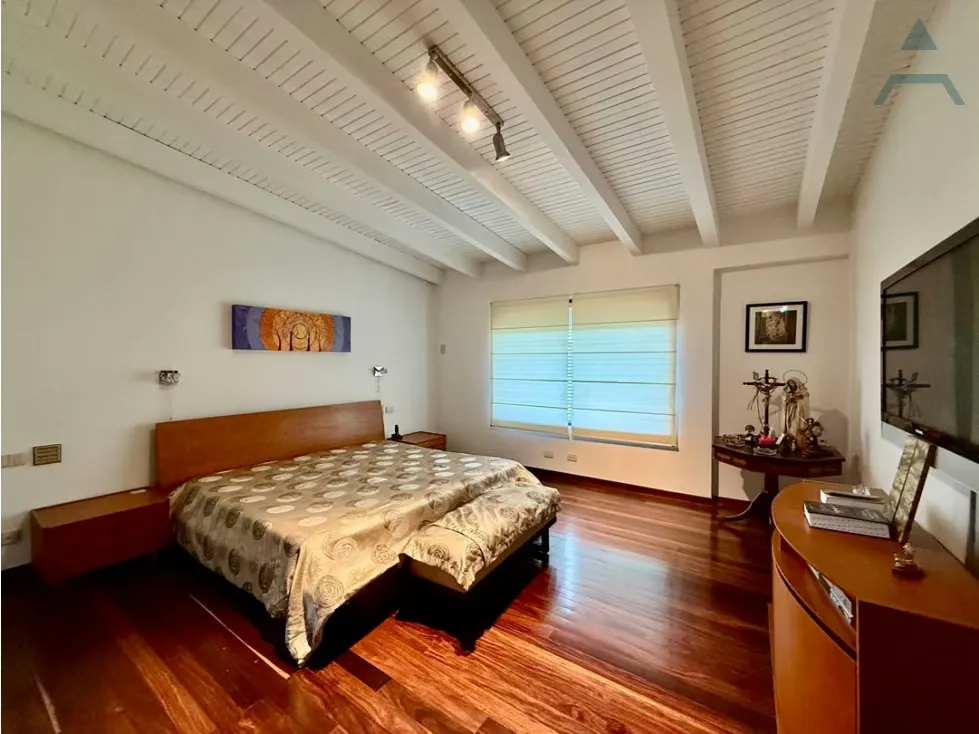 Se vende casa 2058m² 4h+2s/3b+s/8p Cerro Verde - 35
