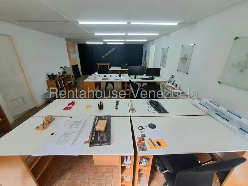 Oficina en Alquiler en Los Palos Grandes, Distrito Metropolitano - 10