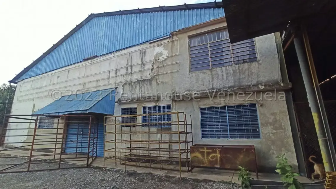 Local Comercial en Venta en Zona Industrial 1, Lara - 17