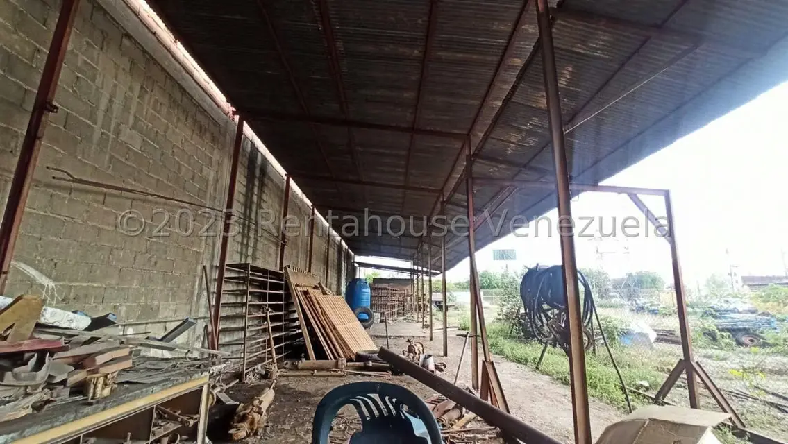 Local Comercial en Venta en Zona Industrial 1, Lara - 18
