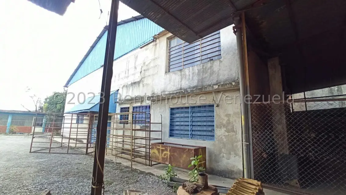 Local Comercial en Venta en Zona Industrial 1, Lara - 22