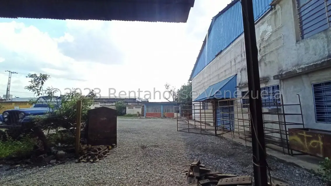 Local Comercial en Venta en Zona Industrial 1, Lara - 23