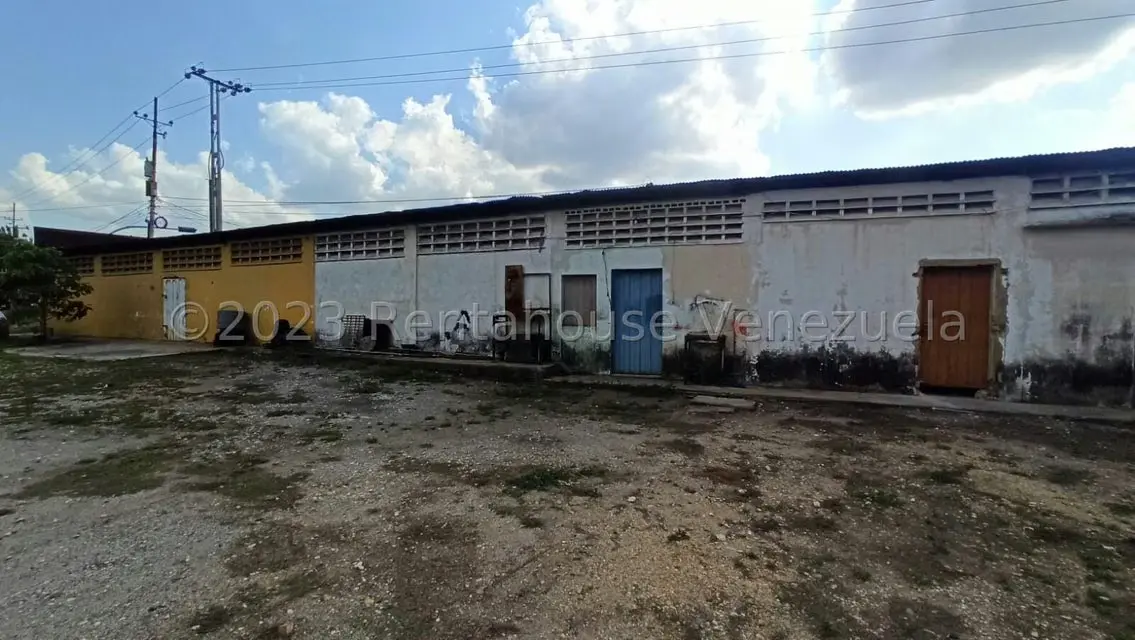 Local Comercial en Venta en Zona Industrial 1, Lara - 27