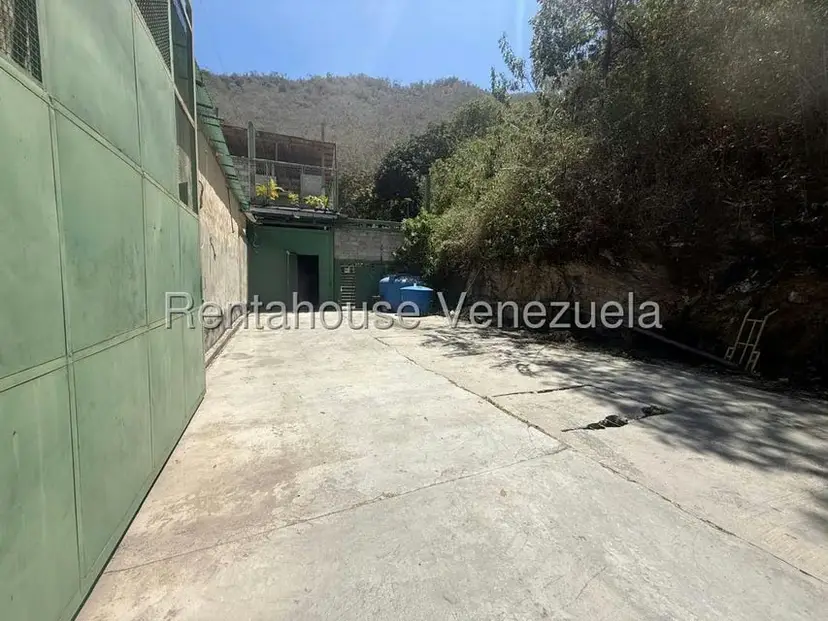 Comercial (Galpon - Deposito) en Venta en Mampote, Miranda