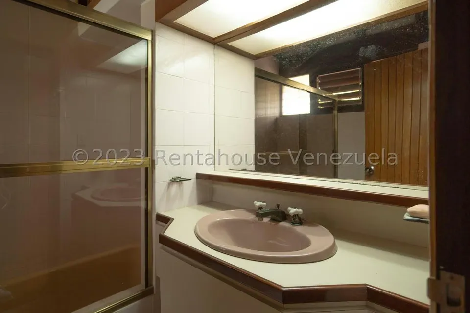 Casa (Multipes Niveles) en Venta en El Junko Country Club, Vargas - 36