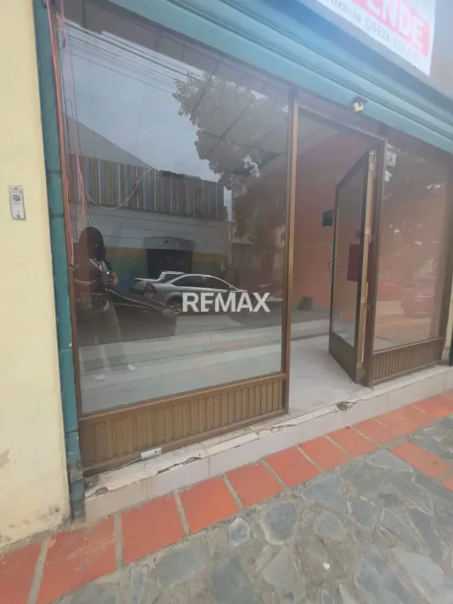 Alquiler Local Comercial Centro de Valencia - 13