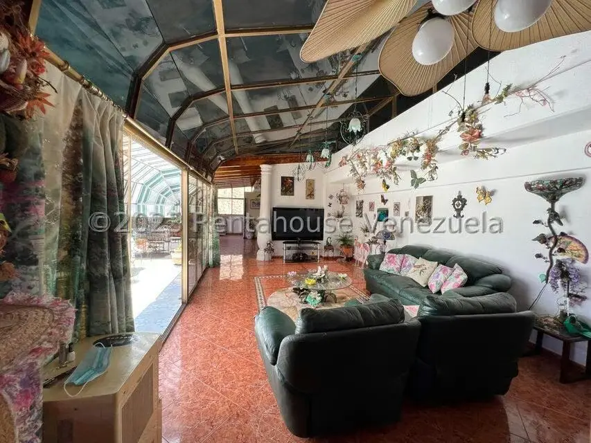 Apartamento (Penthouse) en Venta en Los Naranjos del Cafetal, Distrito Metropolitano - 21