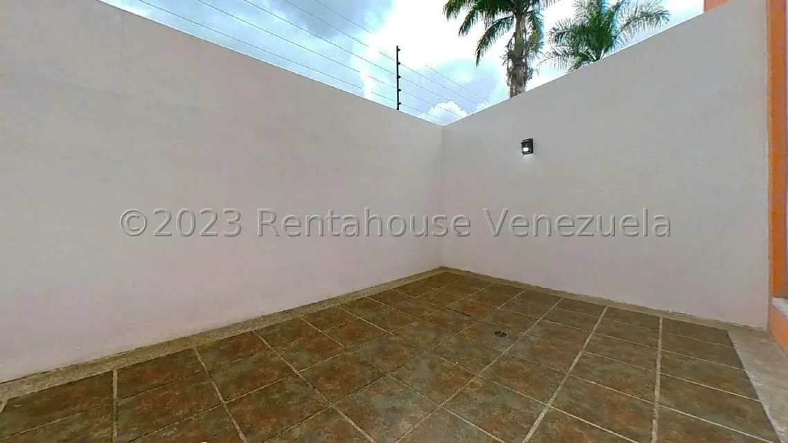 Casa (Duplex) en Venta en Valle Arriba, Distrito Metropolitano - 12