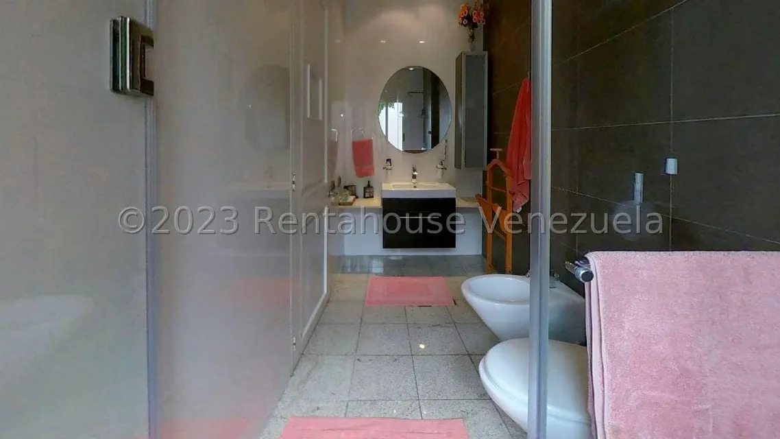 Casa (Duplex) en Venta en Valle Arriba, Distrito Metropolitano - 22