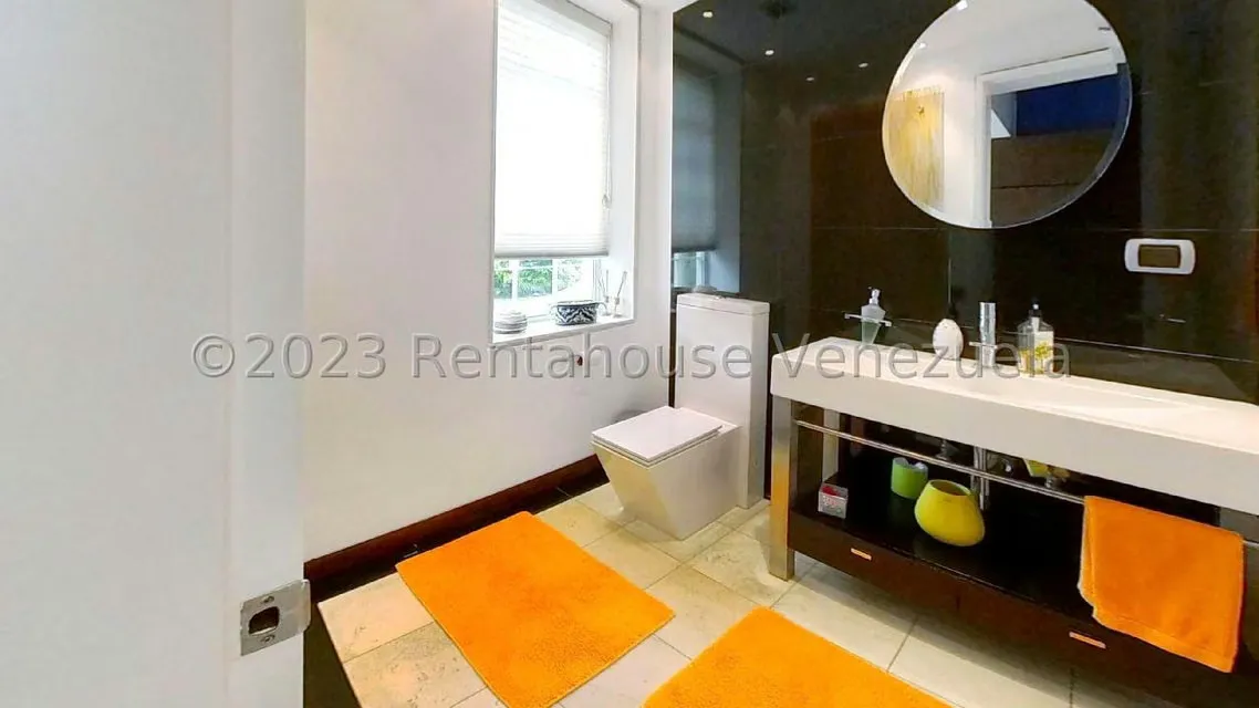 Casa (Duplex) en Venta en Valle Arriba, Distrito Metropolitano - 24