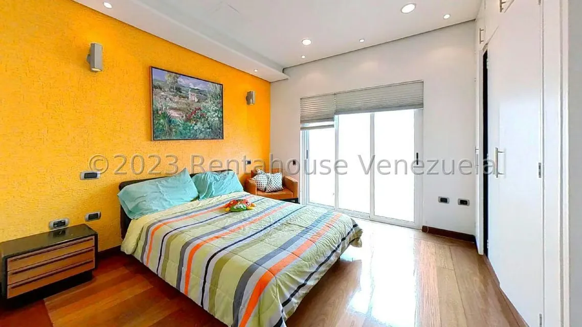 Casa (Duplex) en Venta en Valle Arriba, Distrito Metropolitano - 10