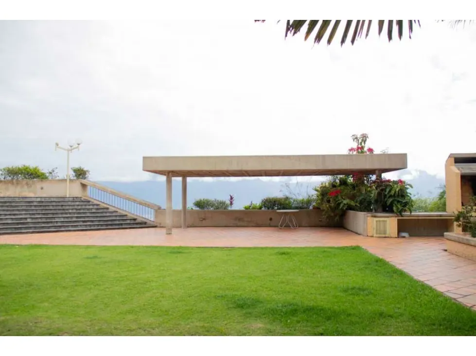 Se Vende Casa 870 M2 en la Urbanización El Volcán - 5