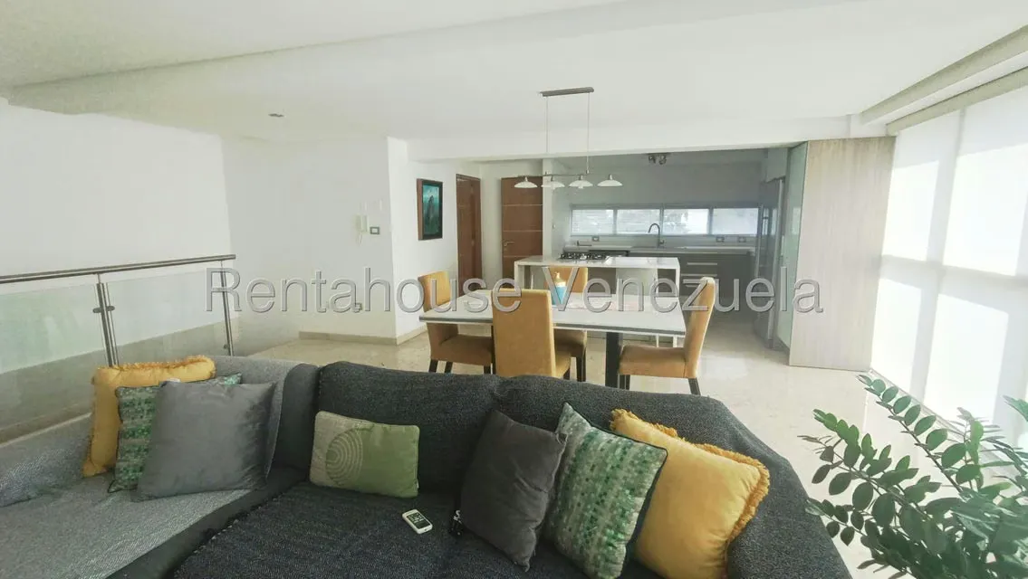 Apartamento (Duplex) en Venta en Los Naranjos de Las Mercedes, Distrito Metropolitano - 3