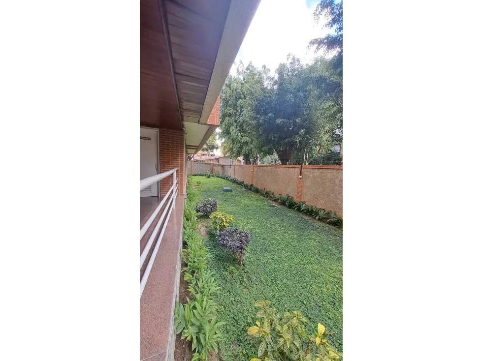 Se alquila apartamento 70m2 Campo Alegre 4758 - 22