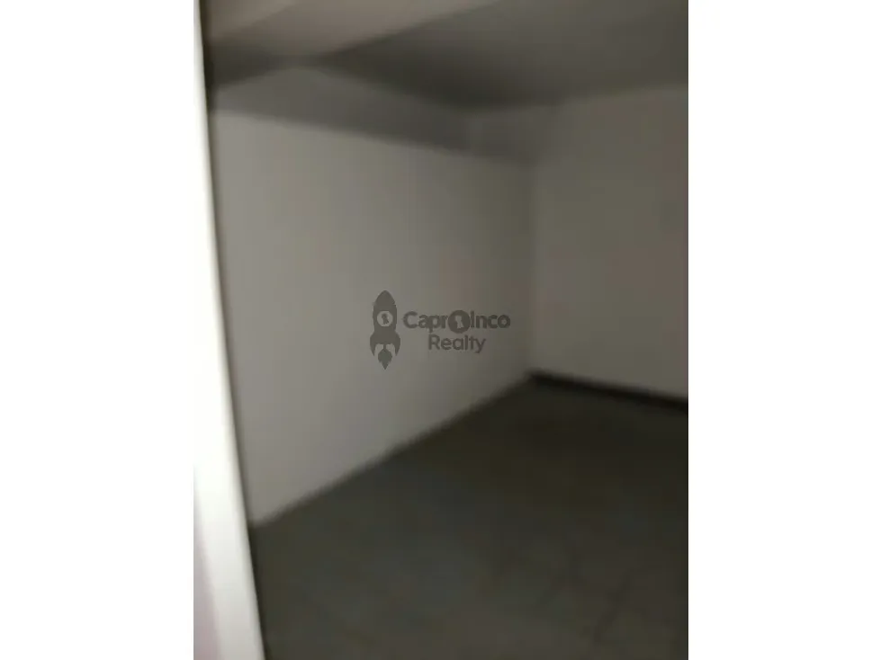 **Alquiler Local Comercial en Residencias El Viñedo** - 4