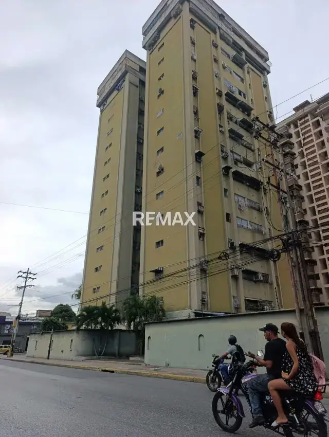 APARTAMENTO URBANIZACION EL CENTRO