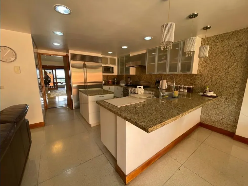 Vendo casa 592m2 3h+s/3.5b+s/6p Caurimare 9901 - 12