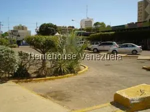 Oficina en Alquiler en Avenida Bella Vista, Zulia - 12