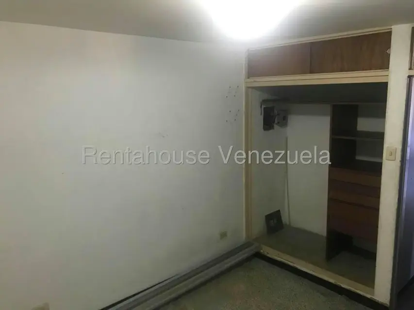 Oficina en Alquiler en Avenida Bella Vista, Zulia - 8